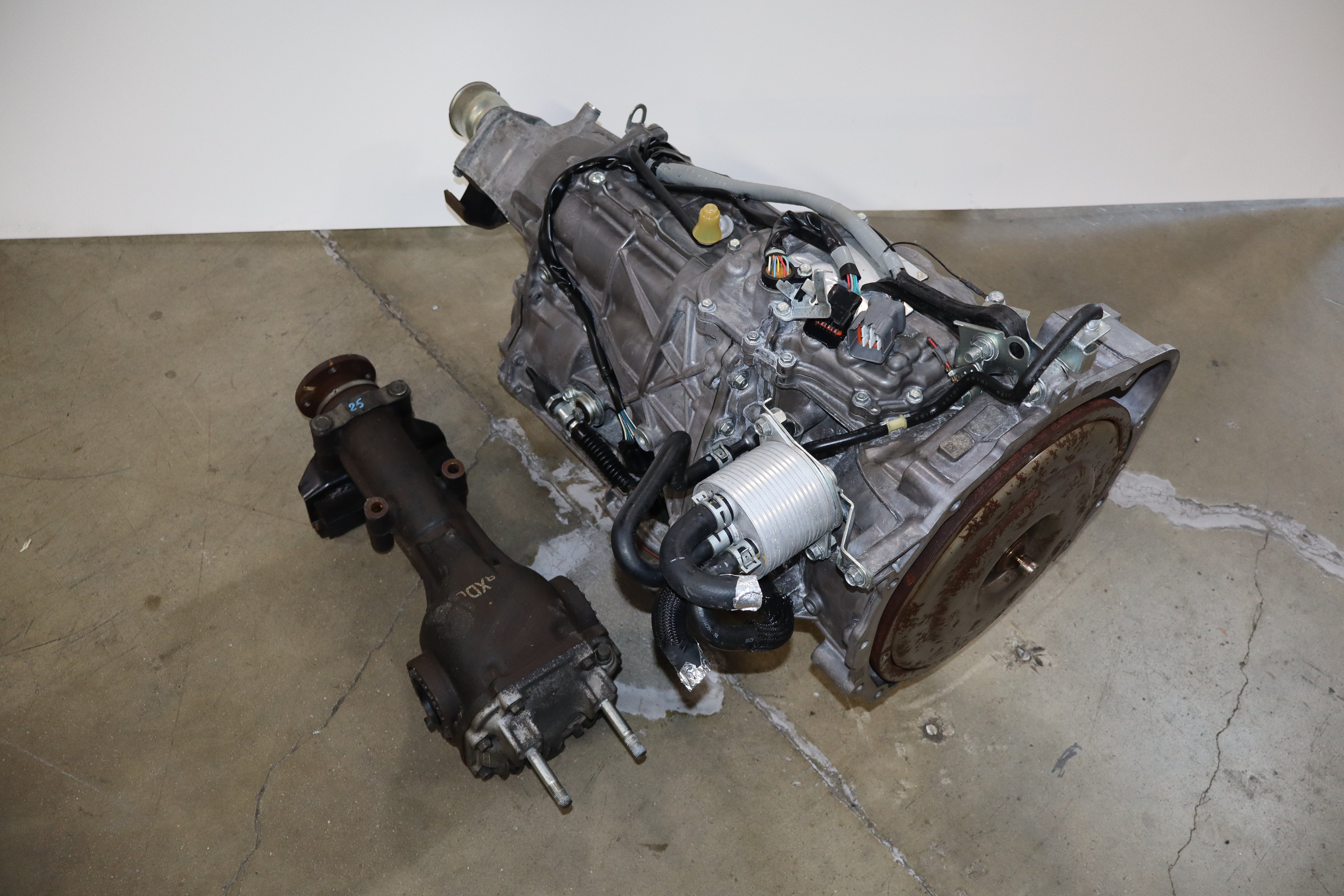 JDM 2013-2017 SUBARU XV CROSSTREK FB20 CVT AUTOMATIC TRANSMISSION 2.0L & REAR DIFFERENTIAL
