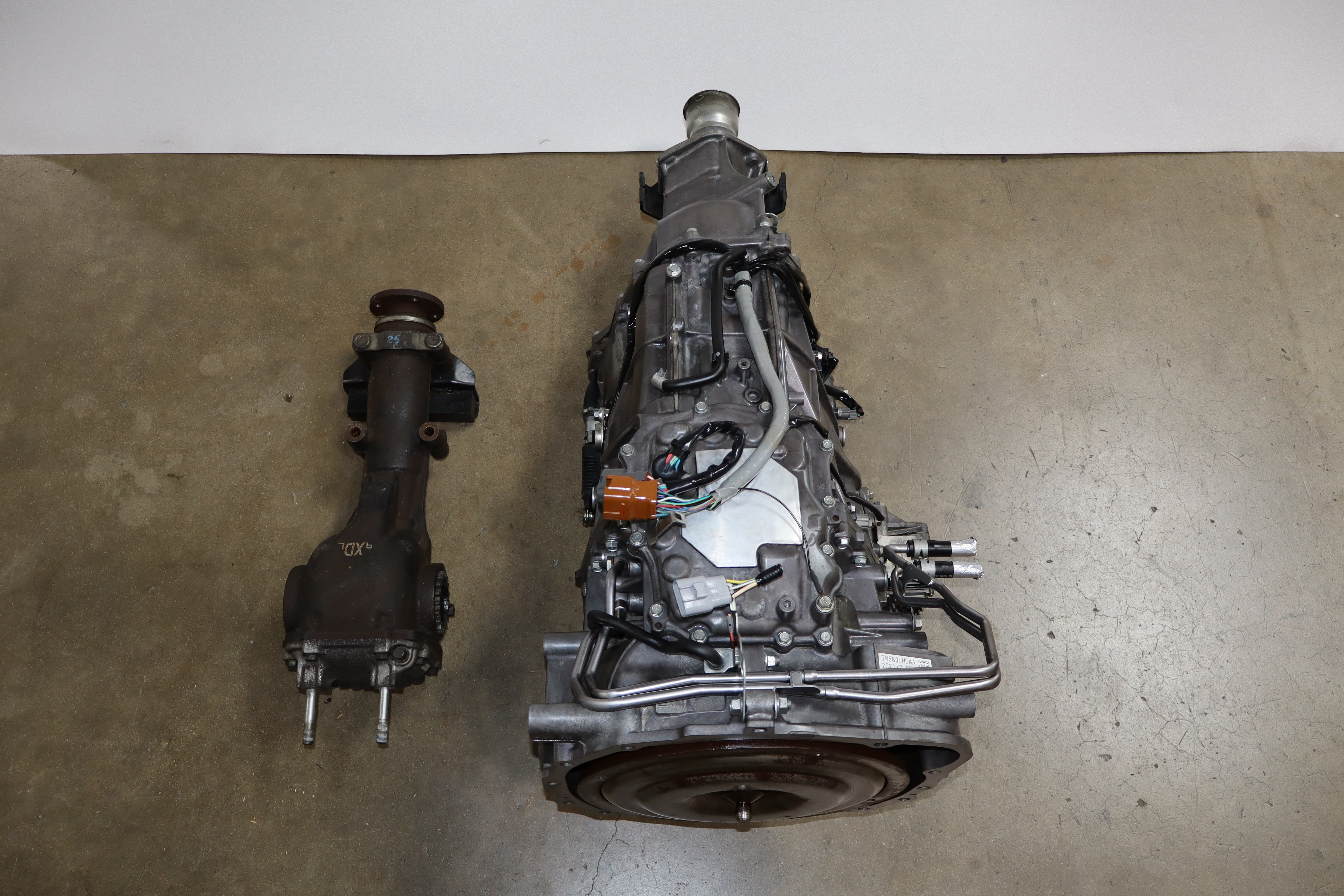 JDM 2013-2017 Subaru Legacy Outback CVT Automatic Transmission 2.5L FB25 & Rear Differential