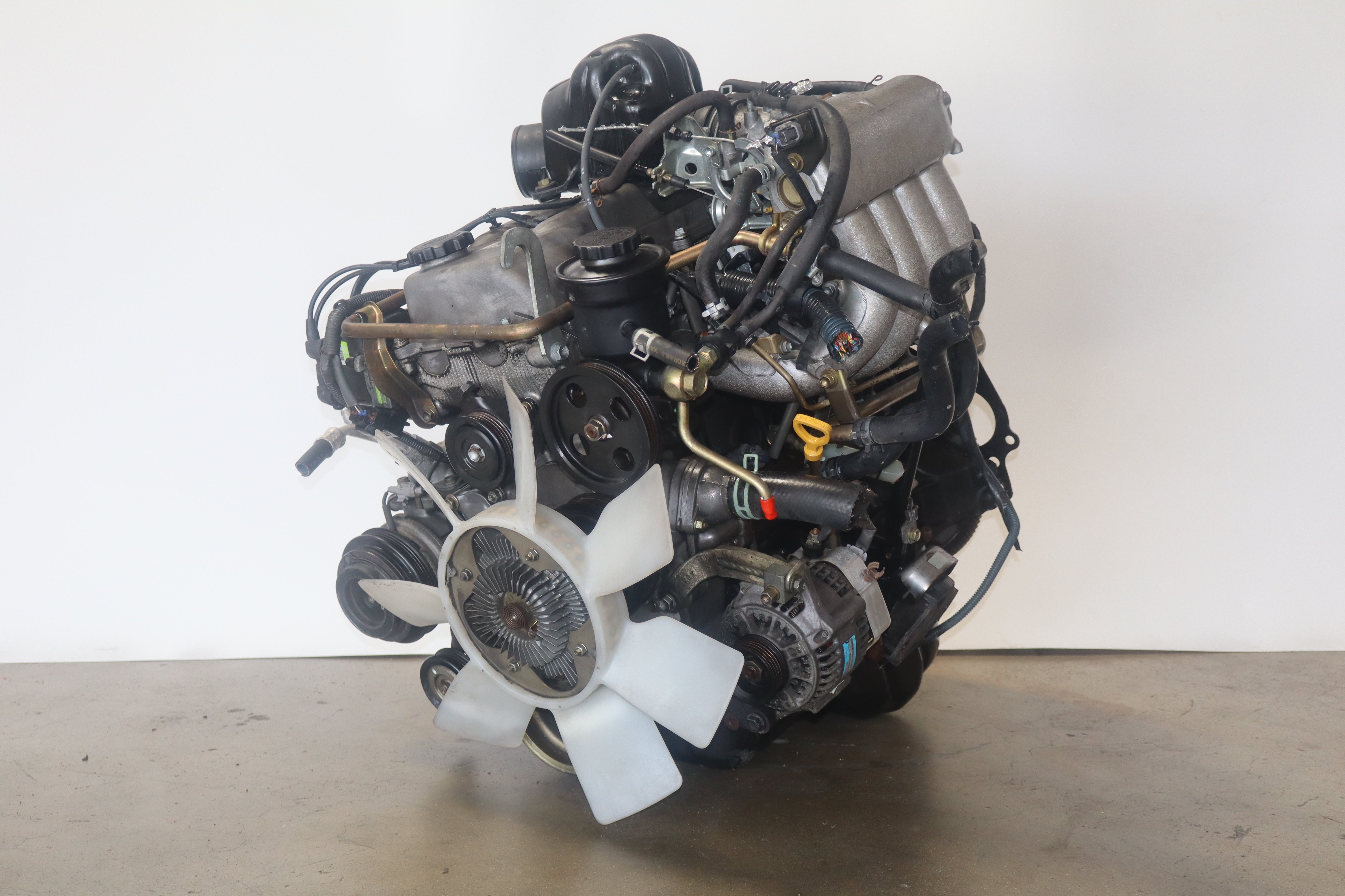 1995-2000 Toyota Tacoma JDM 3RZ-FE Engine 2.7L Distributor Type